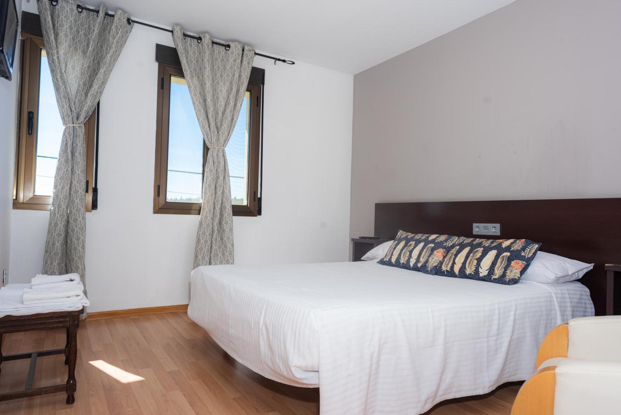 Hostal Venta De Valcorba Soria Eksteriør bilde